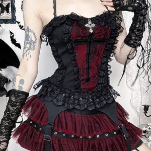 Darkness doll lace camisole / layered skirt